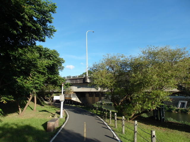 基隆河右岸自行車道_汐止段 (252).JPG