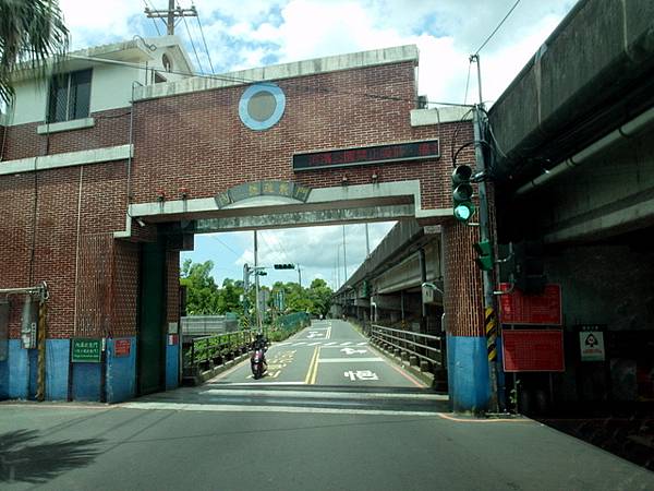 基隆河右岸自行車道_汐止段 (302).JPG