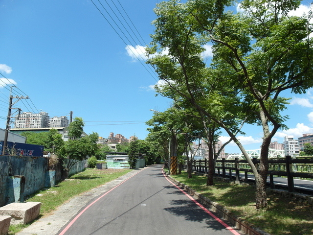 基隆河右岸自行車道_汐止段 (329).JPG