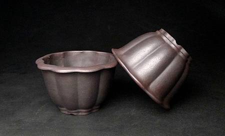 【盆缽收藏】 特優質 古紅泥-名家 - 外緣連足輪花盆10 