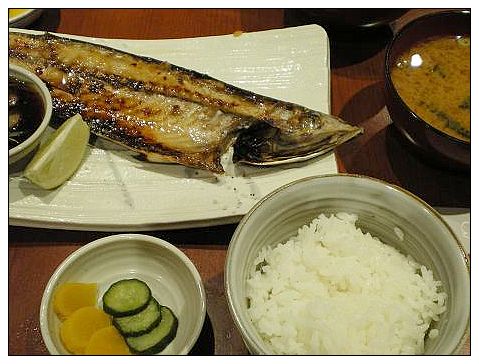 晃士家拉麵工坊烤鯖魚定食.JPG