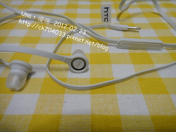 HTC XL附的原廠耳機