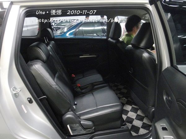 2010.11.7  Toyota all new wish 2.0E 特仕車5.JPG