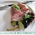 Danny's Kitchen忠孝216館-燒烤冷牛肉花園淋芝麻芥子醬汁1.jpg