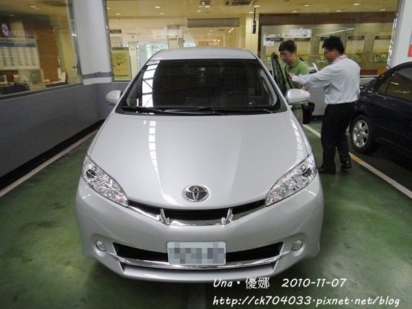 2010.11.7  Toyota all new wish 2.0E 特仕車3.JPG