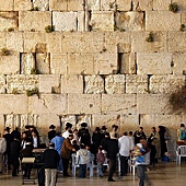 800px-Western_wall_jerusalem_night