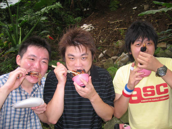 交阿巴三人組