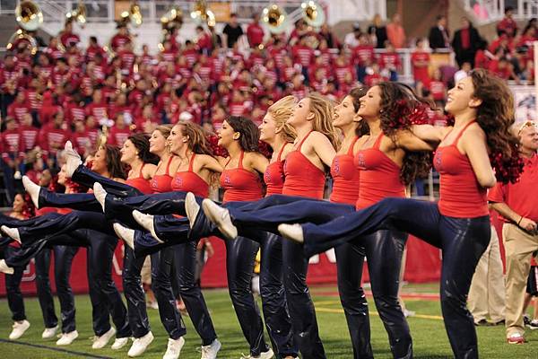 SBU Cheerleader3