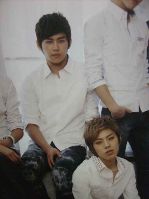 INFINITE 2012桌曆