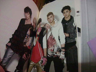 2012, NU'EST