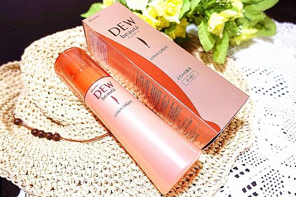 佳麗寶Kanebo DEW beauté LIGHT 潤膚露 潤膚乳 佳麗寶Kanebo DEW beauté LIGHT 潤膚露 潤膚乳
