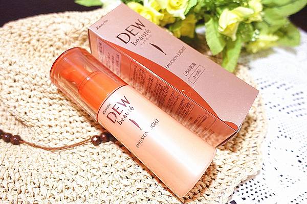 佳麗寶Kanebo DEW beauté LIGHT 潤膚露 潤膚乳 佳麗寶Kanebo DEW beauté LIGHT 潤膚露 潤膚乳