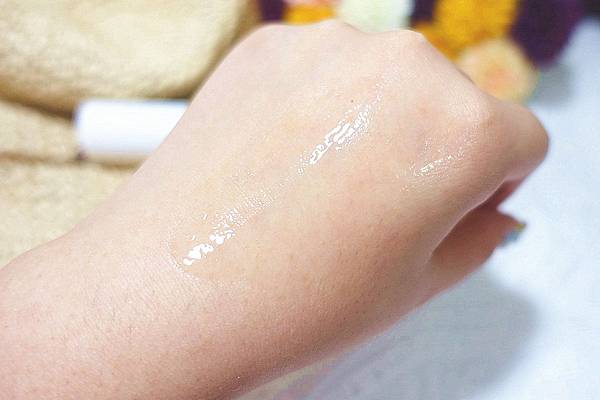 BEVY C. 光透幻白妝前保濕精華.淨白粉底液 BEVY C. 光透幻白妝前保濕精華.淨白粉底液