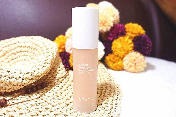 BEVY C. 光透幻白妝前保濕精華.淨白粉底液 BEVY C. 光透幻白妝前保濕精華.淨白粉底液
