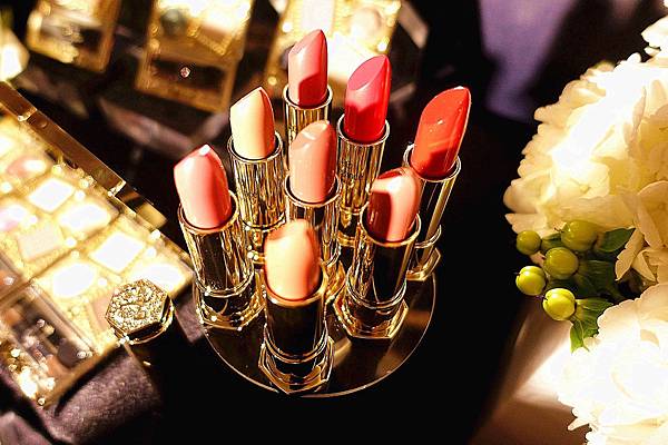 Elegance彩妝 極緻歡顏5D蜜粉餅 魅晶四射眼彩盤 Elegance彩妝 極緻歡顏5D蜜粉餅 魅晶四射眼彩盤