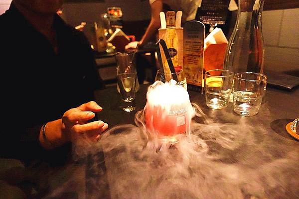 Elfin Restaurant & Lounge Elfin Restaurant & Lounge