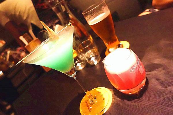 Elfin Restaurant & Lounge Elfin Restaurant & Lounge