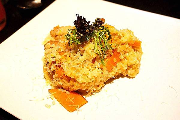 Elfin Restaurant & Lounge Elfin Restaurant & Lounge