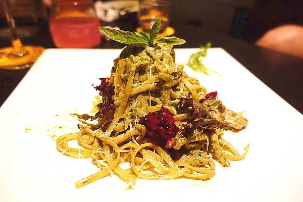 Elfin Restaurant & Lounge Elfin Restaurant & Lounge