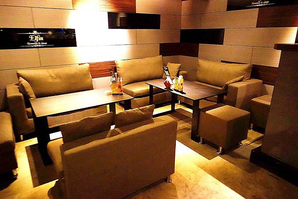 Elfin Restaurant & Lounge Elfin Restaurant & Lounge