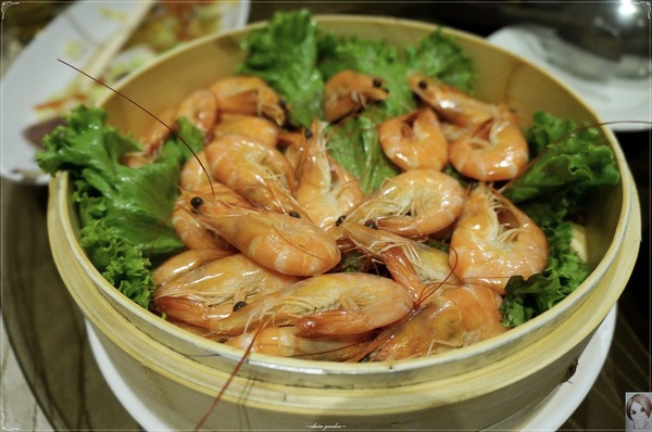 海霸王餐廳(中山店):台北海霸王餐廳(中山店)~讓人好滿足的超值蓋青操『懷念料理』 海霸王餐廳(中山店):台北海霸王餐廳(中山店)~讓人好滿足的超值蓋青操『懷念料理』