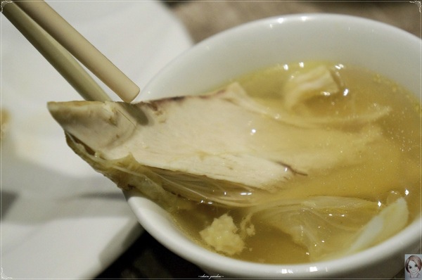 海霸王餐廳(中山店):台北海霸王餐廳(中山店)~讓人好滿足的超值蓋青操『懷念料理』 海霸王餐廳(中山店):台北海霸王餐廳(中山店)~讓人好滿足的超值蓋青操『懷念料理』
