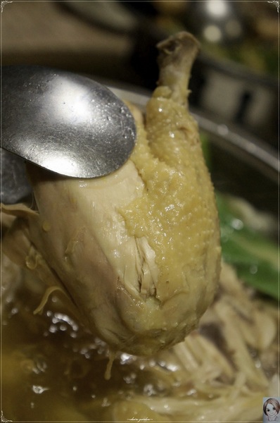 海霸王餐廳(中山店):台北海霸王餐廳(中山店)~讓人好滿足的超值蓋青操『懷念料理』 海霸王餐廳(中山店):台北海霸王餐廳(中山店)~讓人好滿足的超值蓋青操『懷念料理』