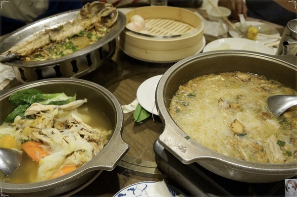海霸王餐廳(中山店):台北海霸王餐廳(中山店)~讓人好滿足的超值蓋青操『懷念料理』 海霸王餐廳(中山店):台北海霸王餐廳(中山店)~讓人好滿足的超值蓋青操『懷念料理』