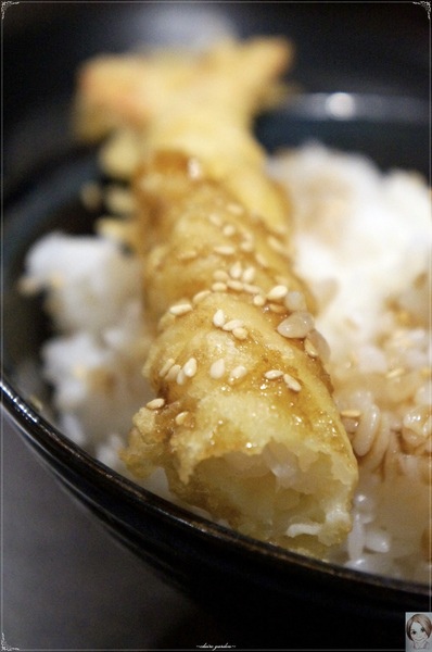 多摩食堂:台北天母多摩食堂~cp值高日式套餐-炸蝦與烤雞腿的雙重組合 多摩食堂:台北天母多摩食堂~cp值高日式套餐-炸蝦與烤雞腿的雙重組合