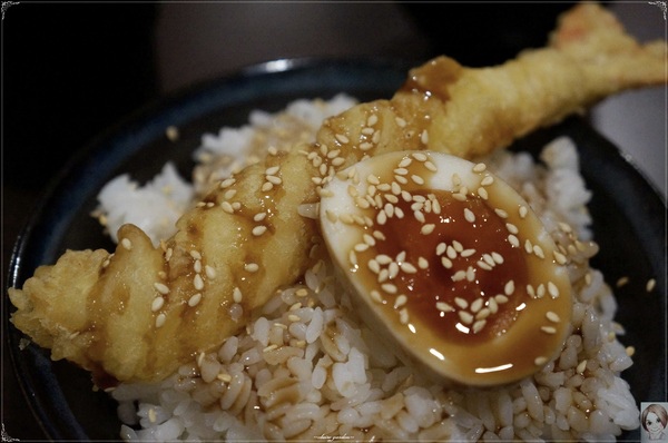 多摩食堂:台北天母多摩食堂~cp值高日式套餐-炸蝦與烤雞腿的雙重組合 多摩食堂:台北天母多摩食堂~cp值高日式套餐-炸蝦與烤雞腿的雙重組合