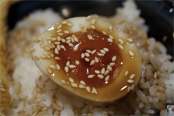 多摩食堂:台北天母多摩食堂~cp值高日式套餐-炸蝦與烤雞腿的雙重組合 多摩食堂:台北天母多摩食堂~cp值高日式套餐-炸蝦與烤雞腿的雙重組合