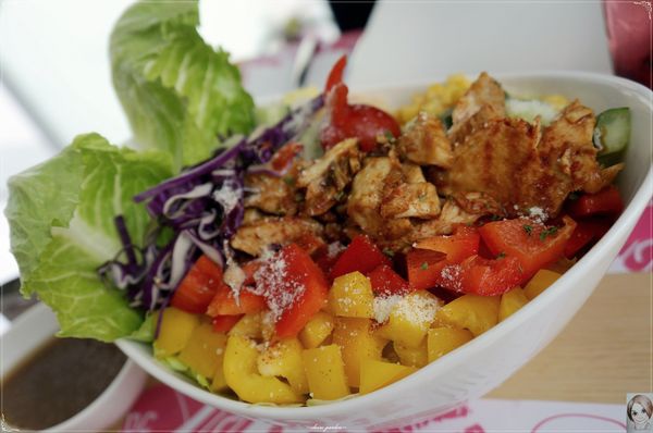 DDC CAFE:台北 捷運忠孝敦化 DDC CAFE~愛心麻糬鬆餅好黏蜜 DDC CAFE:台北 捷運忠孝敦化 DDC CAFE~愛心麻糬鬆餅好黏蜜