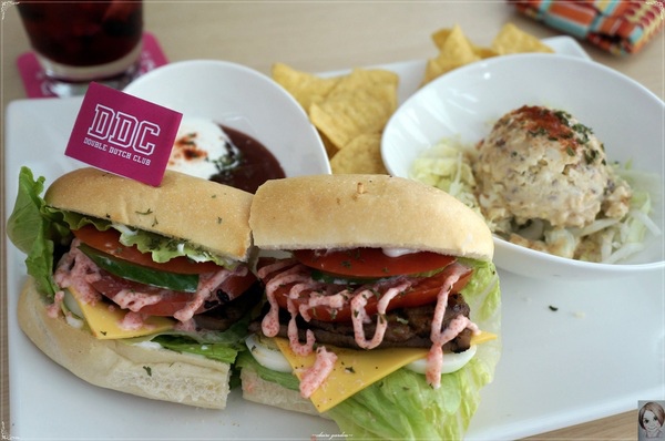 DDC CAFE:台北 捷運忠孝敦化 DDC CAFE~愛心麻糬鬆餅好黏蜜 DDC CAFE:台北 捷運忠孝敦化 DDC CAFE~愛心麻糬鬆餅好黏蜜