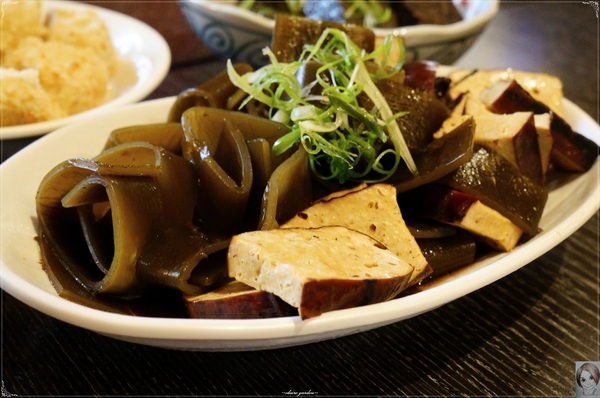 翰林茶館(微風台北車站)：台北 北車 翰林茶館之走味的茶味&amp;春水堂大比較