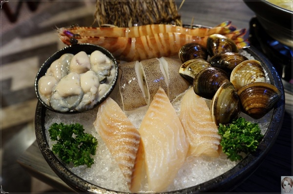魚歌燈火精緻健康鍋(延吉店):台北 捷運國父紀念館站 魚歌燈火精緻健康鍋(延吉店)~ 氣勢驚人23cm大明蝦 魚歌燈火精緻健康鍋(延吉店):台北 捷運國父紀念館站 魚歌燈火精緻健康鍋(延吉店)~ 氣勢驚人23cm大明蝦