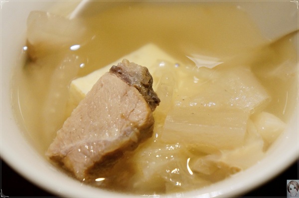 饕鍋:台北 捷運大安站 饕鍋~薄到能透光的三層肉 饕鍋:台北 捷運大安站 饕鍋~薄到能透光的三層肉