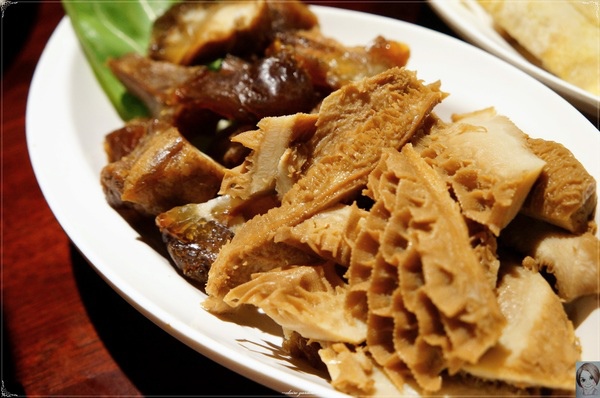 饕鍋:台北 捷運大安站 饕鍋~薄到能透光的三層肉 饕鍋:台北 捷運大安站 饕鍋~薄到能透光的三層肉