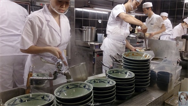丸龜製麵(新光三越南西分店):台北 捷運中山站 丸龜製麵~buffe式平價烏龍麵店 丸龜製麵(新光三越南西分店):台北 捷運中山站 丸龜製麵~buffe式平價烏龍麵店