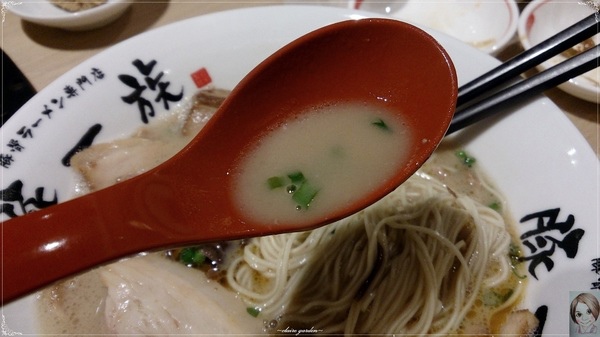 豚一族-豚骨拉麵専門店:台北 豚一族拉麵~三田製麵集團新力作 豚一族-豚骨拉麵専門店:台北 豚一族拉麵~三田製麵集團新力作
