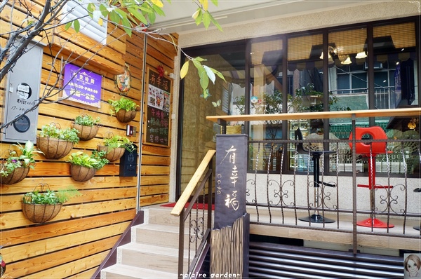有幸福cafe:台北 捷運士林站 有幸福cafe~特別的咖啡組讓我忍不住下海喝咖啡啦!! 有幸福cafe:台北 捷運士林站 有幸福cafe~特別的咖啡組讓我忍不住下海喝咖啡啦!!