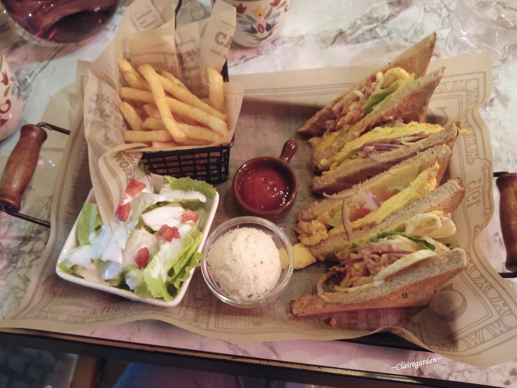 桃園 中壢 CARRIE'S~一秒到紐約,大份量平價早午餐 桃園 中壢 CARRIE'S~一秒到紐約,大份量平價早午餐