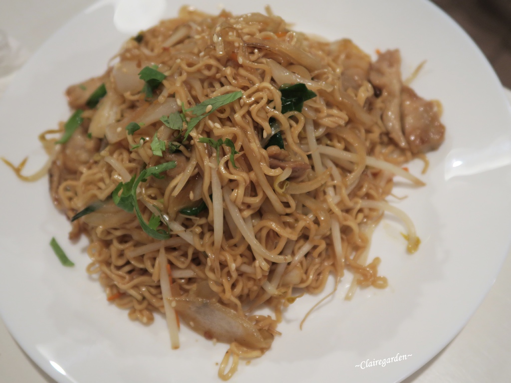 桃園 中壢 小香港港式小吃~香噴噴茄底麵炸雞&流沙西多士-人氣 桃園 中壢 小香港港式小吃~香噴噴茄底麵炸雞&流沙西多士-人氣