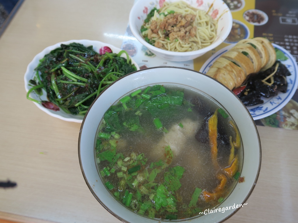 宜蘭 礁溪 八寶冬粉~百大小吃,八種料冬粉不稀奇,眾多小菜可選擇才厲害 宜蘭 礁溪 八寶冬粉~百大小吃,八種料冬粉不稀奇,眾多小菜可選擇才厲害