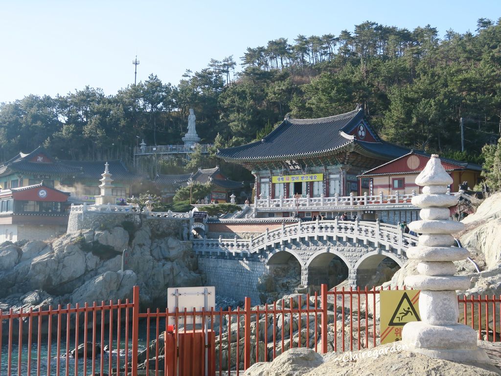 釜山,海東龍宮寺,日出岩,海水觀音大佛,十二支神像,學業成就佛,石井藥水,韓國,自由行
