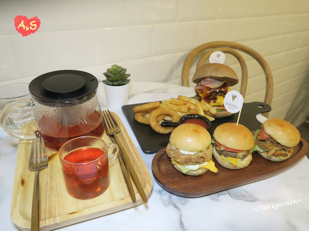 早午餐,蛋糕,網美店,水果派,可愛迷你漢堡,橙香博士茶,泡菜牛肉漢堡,桃園美食,桃園早午餐,PiepaiCafe,迷你漢