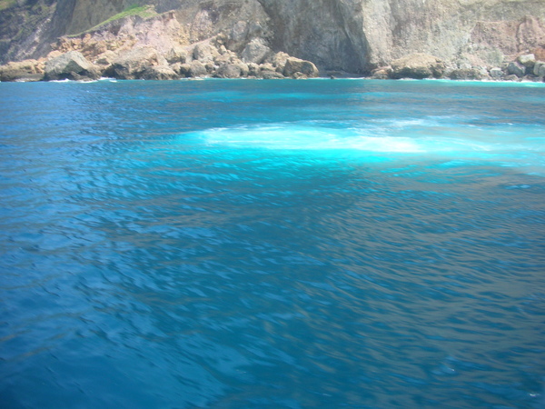 龜山島海中的硫磺泉