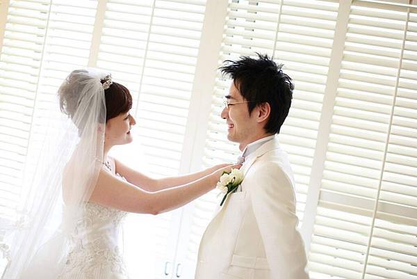 62.Aki's Wedding.jpg