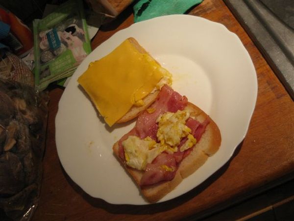 I made this UGLY bacon, cheese & egg sandwich.