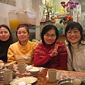 2004.2.4 Hotpot with students from 沛鑫(1)