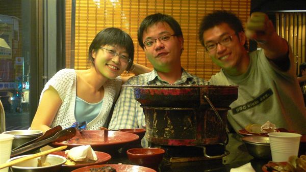 2006.7.5 從冬天的咖哩火鍋吃到夏天的桃燒肉